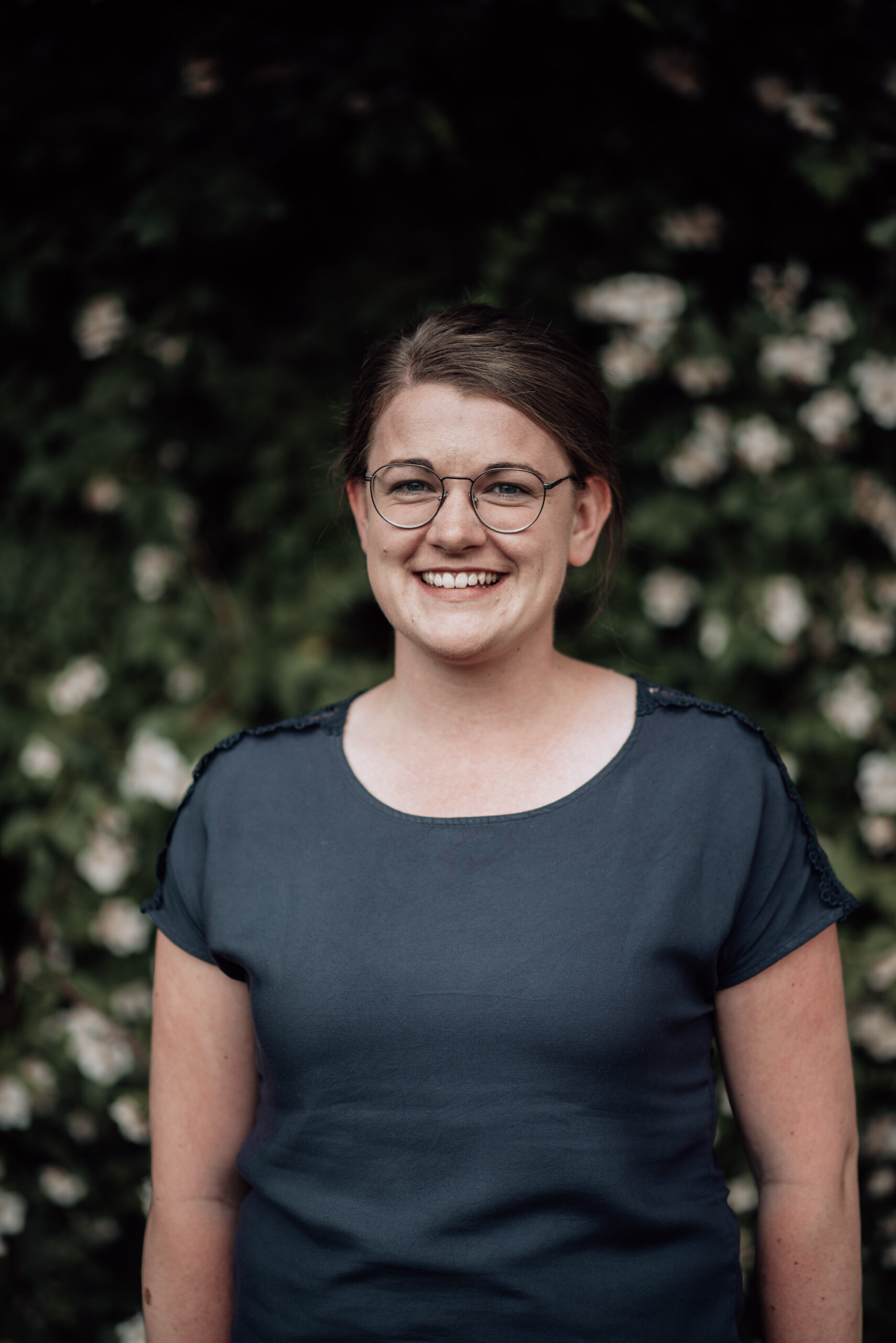 Vertrautes Gesicht in neuer Funktion: Aline Schulte leitet die WIR-KITA St. Johannes in Welschen Ennest und setzt im katholischen Familienzentrum gemeinsam mit ihrem Team auf Bewegung, Verlässlichkeit und ein enges Miteinander.